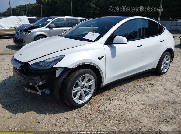 5YJYGDEE1MF192076 2021 TESLA MODEL Y White Առջևի ձախ երեք քառորդ տեսարան