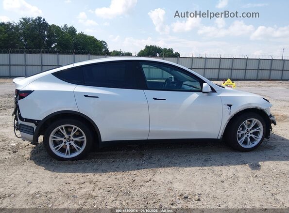 5YJYGDEE1MF192076 2021 TESLA MODEL Y White Սալոնի 360 աստիճան տեսք