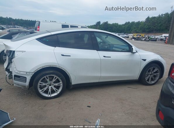 5YJYGDEE3LF031940 2020 TESLA MODEL Y White სალონის 360-გრადუსიანი ხედი