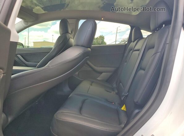 5YJYGDEE3MF108243 2021 TESLA MODEL White Vista de los asientos traseros