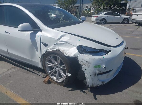 5YJYGDEE3MF213672 2021 TESLA MODEL Y Белый Вид спереди