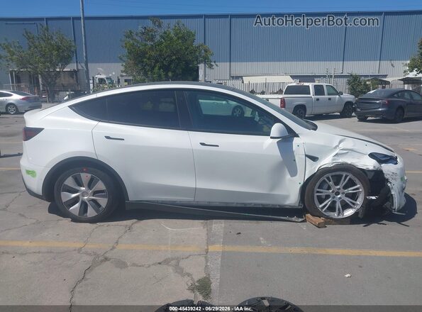 5YJYGDEE3MF213672 2021 TESLA MODEL Y Белый Вид задней части салона
