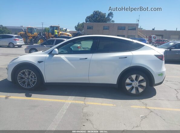 5YJYGDEE3MF213672 2021 TESLA MODEL Y Белый Панорамный вид салона 360°