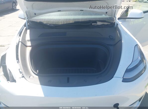 5YJYGDEE3MF213672 2021 TESLA MODEL Y Белый Вид сзади