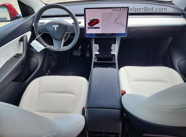 5YJYGDEE4LF034717 2020 TESLA MODEL Красный Вид панели приборов