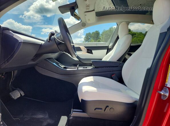 5YJYGDEE4LF034717 2020 TESLA MODEL Красный Вид салона спереди