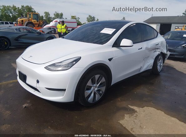 5YJYGDEE4MF104945 2021 TESLA MODEL Y White Առջևի ձախ երեք քառորդ տեսարան