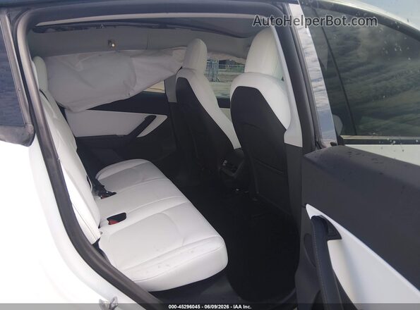 5YJYGDEE4MF104945 2021 TESLA MODEL Y White VIN կոդի պիտակի տեսք