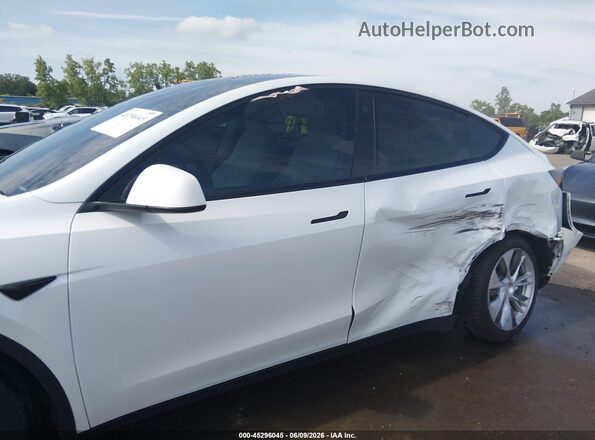 5YJYGDEE4MF104945 2021 TESLA MODEL Y White Սալոնի 360 աստիճան տեսք