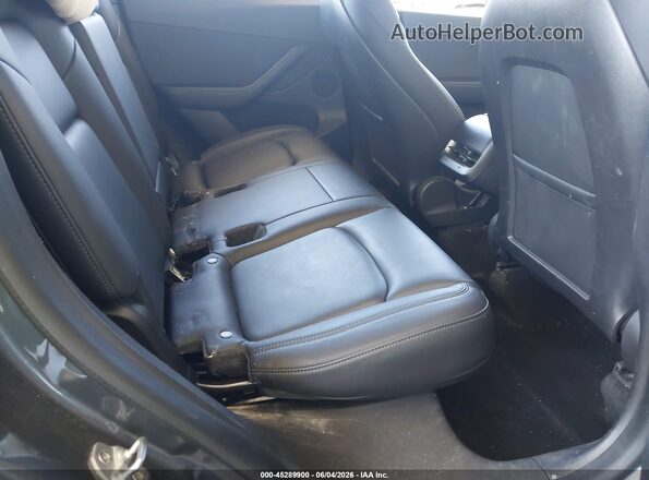 5YJYGDEE4MF182397 2021 TESLA MODEL Y Gray VIN կոդի պիտակի տեսք