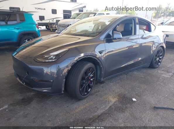 5YJYGDEE4MF182397 2021 TESLA MODEL Y Gray Առջևի ձախ երեք քառորդ տեսարան