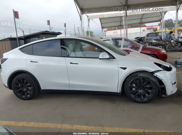 5YJYGDEE4MF277171 2021 TESLA MODEL Y White სალონის 360-გრადუსიანი ხედი