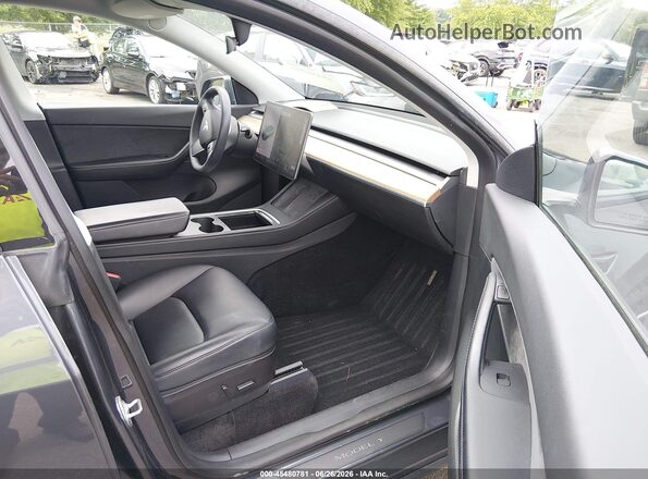 5YJYGDEE4MF278725 2021 TESLA MODEL Y Gray Вид салону спереду