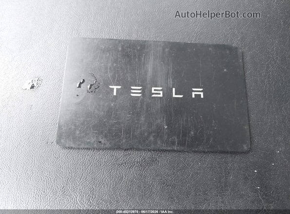 5YJYGDEE5LF026223 2020 TESLA MODEL Y Gray Vista del salpicadero