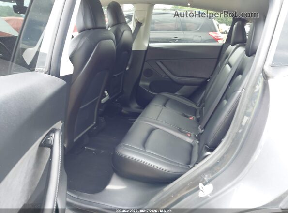 5YJYGDEE5LF026223 2020 TESLA MODEL Y Gray Vista de la etiqueta del VIN