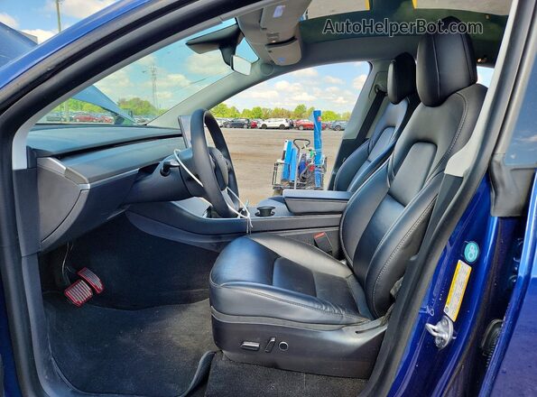 5YJYGDEE5MF061622 2021 TESLA MODEL Blue Front interior view