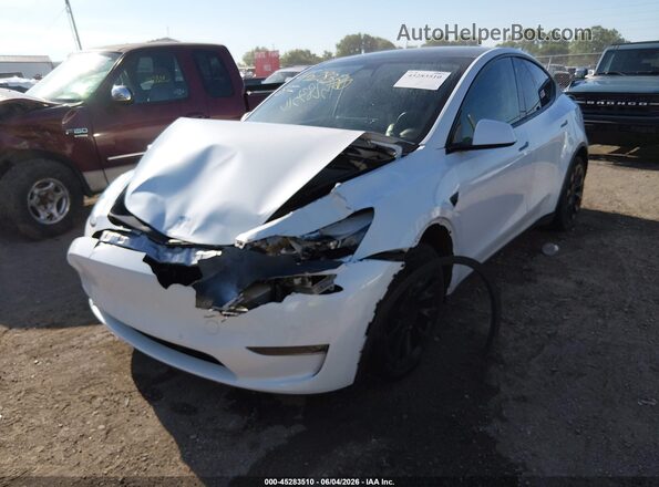 5YJYGDEE5MF208246 2021 TESLA MODEL Y Белый Передняя левая четверть