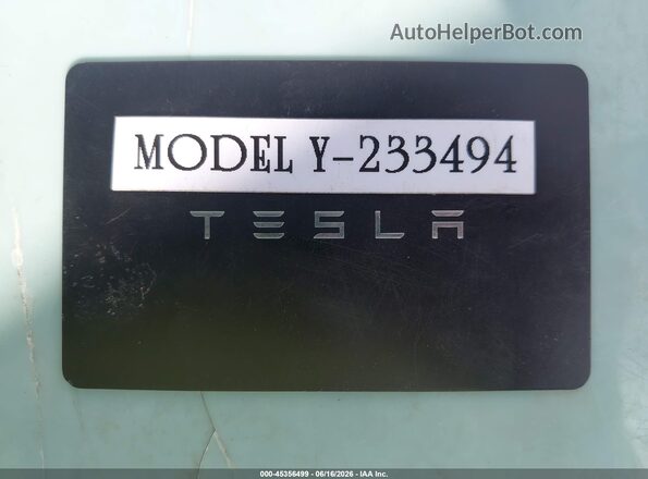 5YJYGDEE6MF233494 2021 TESLA MODEL Y Gray Առջևի վահանակի տեսք