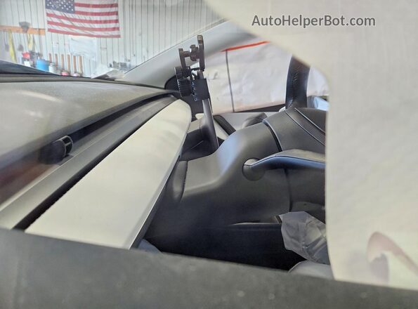 5YJYGDEE6MF246682 2021 TESLA MODEL Gray Սարքավորումների վահանակի տեսք