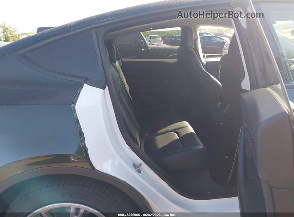 5YJYGDEE7MF257559 2021 TESLA MODEL Y Green VIN კოდის სტიკერის ხედი
