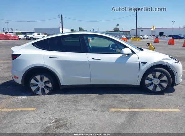 5YJYGDEE8LF054498 2020 TESLA MODEL Y White Vista interior trasera