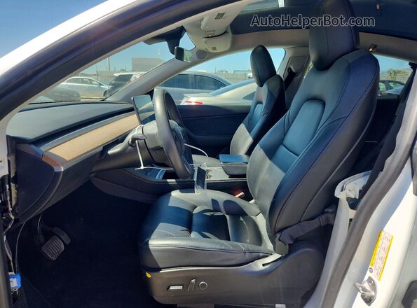 5YJYGDEE8MF181009 2021 TESLA MODEL White წინა სალონის ხედი