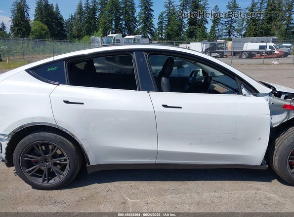 5YJYGDEE9LF052842 2020 TESLA MODEL Y White 