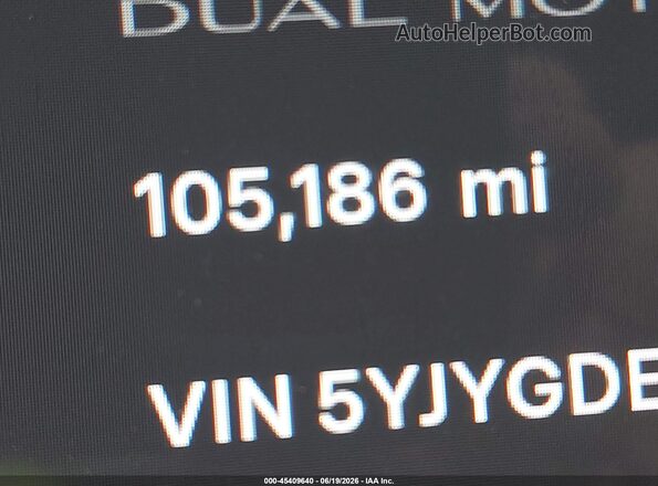 5YJYGDEEXLF045396 2020 TESLA MODEL Y Серый Панорамный вид салона 360°