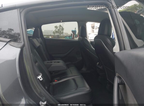 5YJYGDEEXLF045396 2020 TESLA MODEL Y Серый Вид наклейки с VIN-кодом
