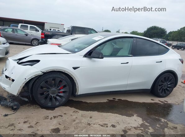 5YJYGDEF7MF298251 2021 TESLA MODEL Y White Rear interior view