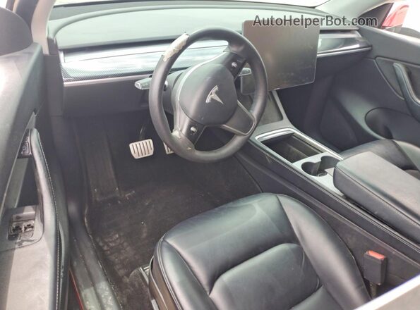 5YJYGDEF9MF139568 2021 TESLA MODEL Бордовый Вид панели приборов