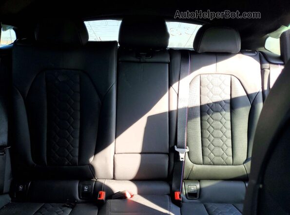 5YM23EC05P9T15821 2023 BMW X4 Green Rear seats view
