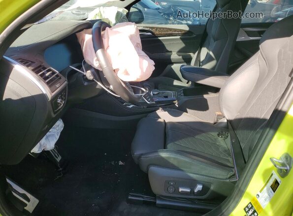 5YM23EC05P9T15821 2023 BMW X4 Green Front interior view
