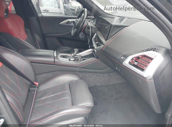 5YM33CS0XR9U24059 2024 BMW XM Black Вид салону спереду