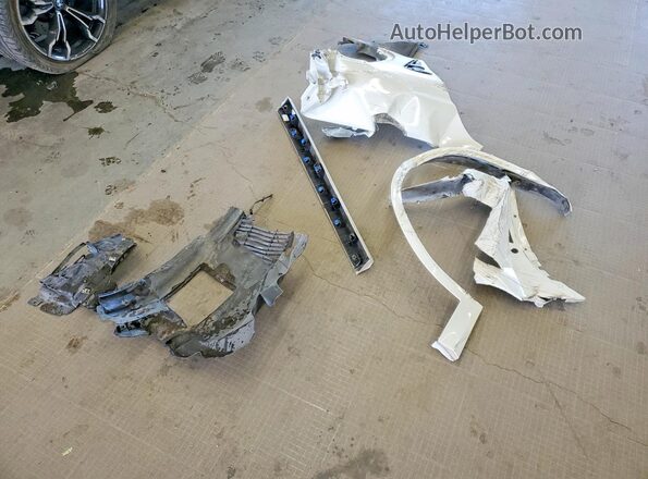 5YMTS0C02LLT10678 2020 BMW X3 White Вид наклейки з VIN-кодом