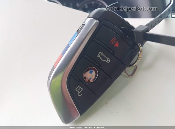 5YMTS0C05L9B31373 2020 BMW X3 White Առջևի վահանակի տեսք