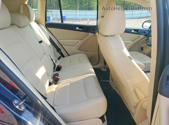 WVGAV7AX2GW602587 2016 VOLKSWAGEN TIGUAN Blue Սալոնի հետևի տեսք
