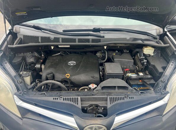 5TDKZ3DC7JS903233 2018 TOYOTA SIENNA Black Dashboard view