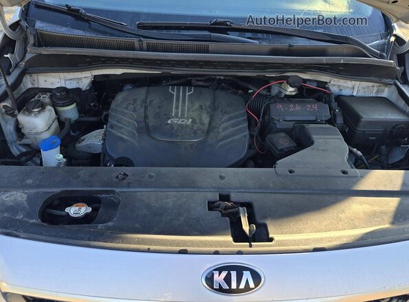 KNDMA5C1XJ6406169 2018 KIA SEDONA Gray წინა სალონის ხედი
