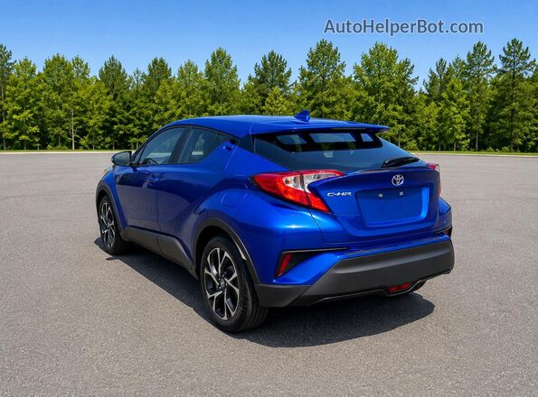 NMTKHMBX8JR023848 2018 TOYOTA C-HR Blue Front right