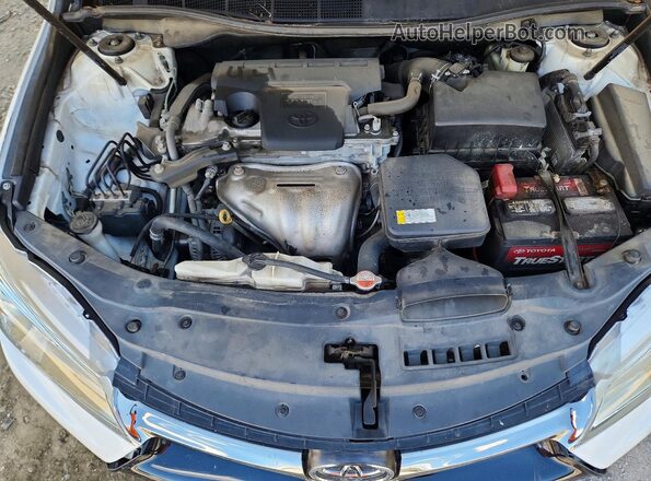 4T1BF1FK9GU203781 2016 TOYOTA CAMRY White Widok komory silnika