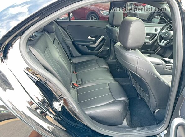 W1K3G4FB4LW046477 2020 MERCEDES-BENZ A Черный Вид салона спереди
