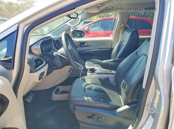 2C4RC1S77RR126910 2024 CHRYSLER PACIFICA Серебряный Вид панели приборов