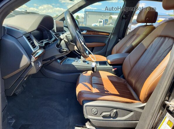 WA1BNAFY1J2034459 2018 AUDI Q5 Black Dashboard view