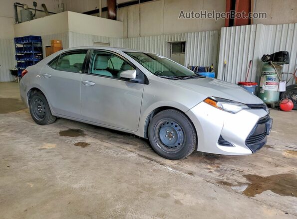 5YFBURHE4HP653806 2017 TOYOTA COROLLA Silver 