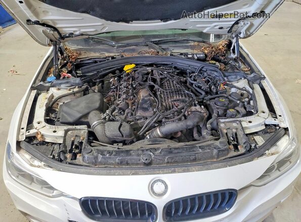 WBA8B7C32HA190091 2017 BMW 3 SERIES Белый Вид подкапотного пространства