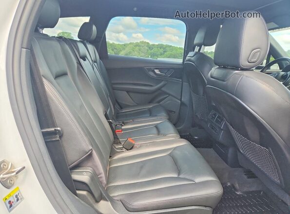 WA1LAAF71HD023645 2017 AUDI Q7 White Շարժիչի բաժամունքի տեսք