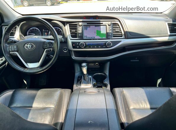 5TDKZRFH8KS566312 2019 TOYOTA HIGHLANDER Silver 