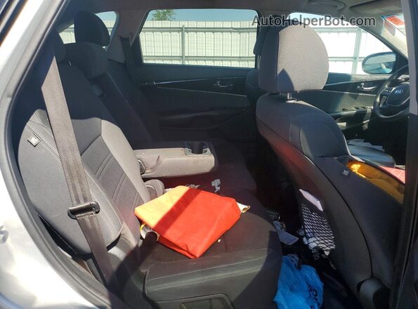5XYPG4A30KG577599 2019 KIA SORENTO Silver 