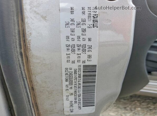 2C4RDGEG9JR359929 2018 DODGE GRAND Silver 360 interior view